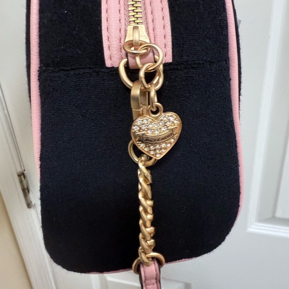 NWT Juicy Couture Juicy Lovers Club Bowler in Black/Pink - Picture 8 of 10